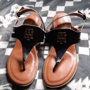 Tommy Hilfiger Black Thong Strappy 1.5 Inch Heel Sandal Size 9.5